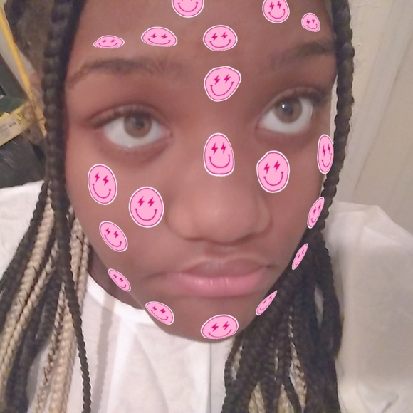 Meet your Posher, Leah - Picture 1 of 1